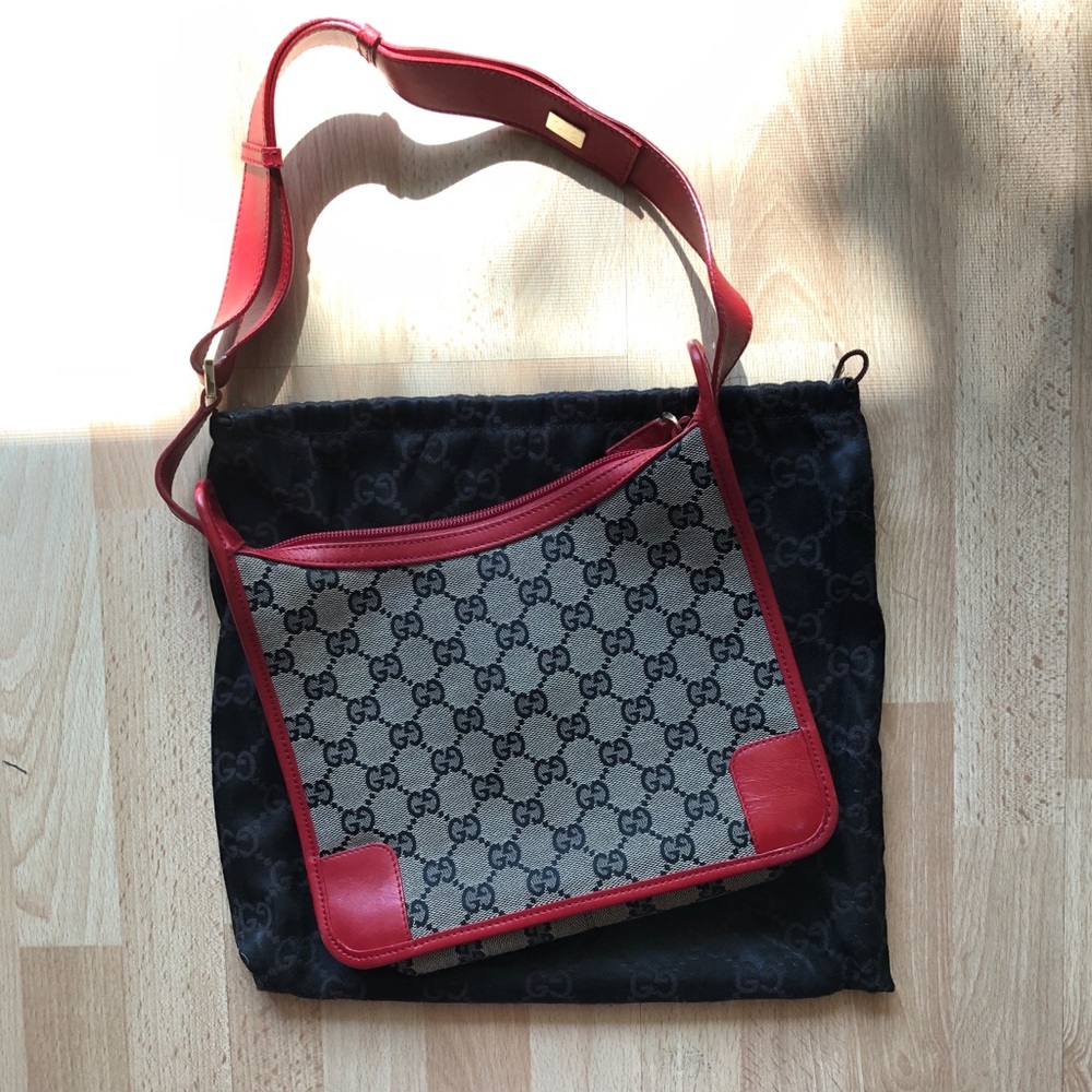 Gucci vintage logo shoulder bag